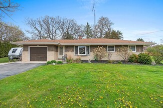 6825 Mchenry St, Burlington, WI 53105