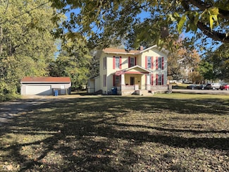 211 S Bloomington St, Greencastle, IN 46135