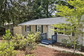 24 Evelake Dr, Asheville, NC 28806