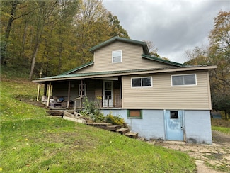 235 Railroad St, Hooversville, PA 15936