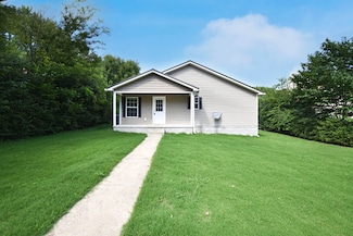 308 E Railroad St, Dickson, TN 37055