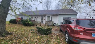 205 New York Ave, Farmland, IN 47340
