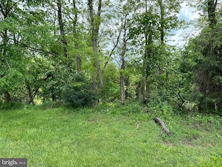 1530 Goldenville Rd, Gettysburg, PA 17325