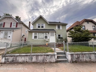 78 Bodine St, Staten Island, NY 10310