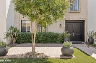 7694 E Minnezona Ave, Scottsdale, AZ 85251