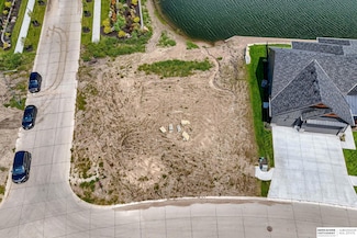 28586 Jessie Cir, Valley, NE 68064