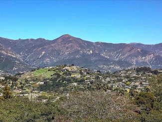 220 Santa Barbara St Unit B, Santa Barbara, CA 93101