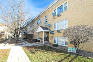 6634 W 95th St Unit 1D, Oak Lawn, IL 60453