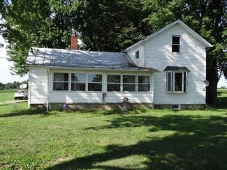 2556 U S 6, Wawaka, IN 46794