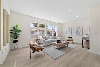 745 Seneca Terrace, Sunnyvale, CA 94087