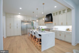 4201 Matthews Ln, Kensington, MD 20895