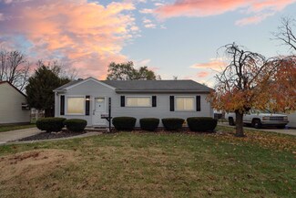 29814 Dover St, Garden City, MI 48135