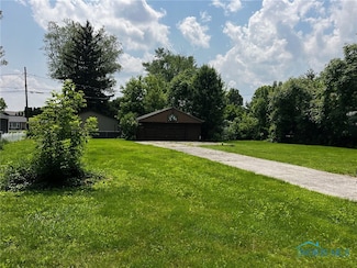 5433 Brophy Dr, Toledo, OH 43611