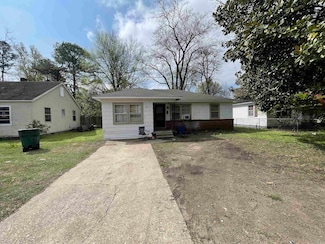 105 E Moultrie Dr, Blytheville, AR 72315