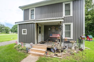 9032 Center St, Grinnell, IA 50112