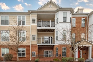 621 Claire Ln, Newport News, VA 23602