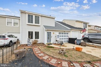 15 Fomalhaut Ave, Blackwood, NJ 08012