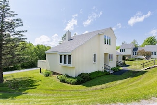 90 Pines Dr Unit 4-1, Roxbury, NY 12474