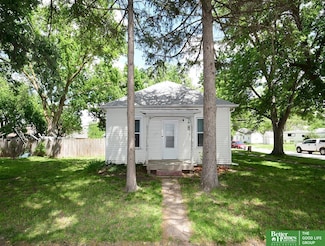 806 Norman Ave, Crete, NE 68333