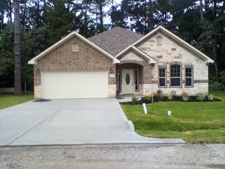 1805 Rollingwood Dr, Huntsville, TX 77340