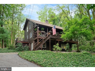 241 Mountain Rd, Ringoes, NJ 08551