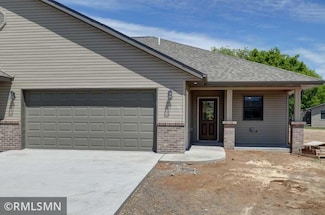 620 Pondhurst Dr, Amery, WI 54001