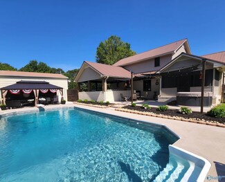1201 Parker Rd SE, Hartselle, AL 35640