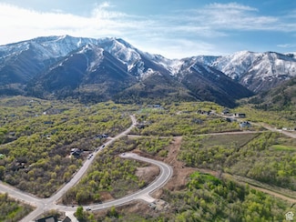 1092 S Loafer Dr Unit 215, Woodland Hills, UT 84653