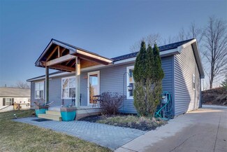 1123 Nordic Dr, Boyne City, MI 49712
