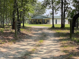 290 Gunter Pond Rd, Wagener, SC 29164