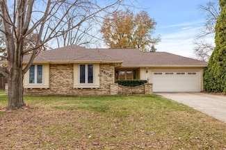 4508 74th St, Urbandale, IA 50322