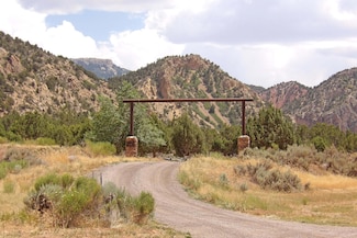269 S 100 St E, Kanarraville, UT 84742