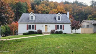 2012 Glendale Rd, Pittston, PA 18640