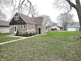 5870 N 72nd St, Milwaukee, WI 53218