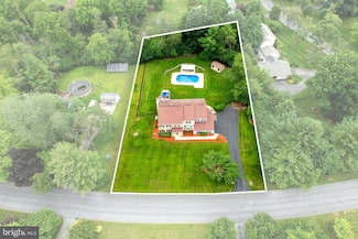 5 Long Dr, Downingtown, PA 19335