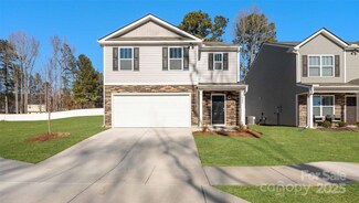 72 Providence Walk Dr, Hendersonville, NC 28792
