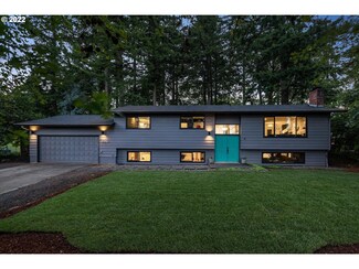 780 SW Viewmont Dr, Portland, OR 97225