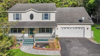 104 Meadow Ct, Milford, PA 18337