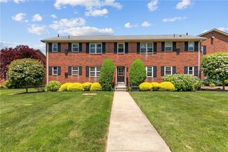 70 Carroll Ave Unit 1210, Newport, RI 02840