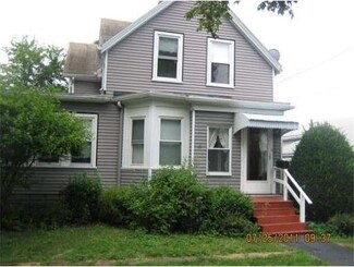 9 Beech St, Saugus, MA 01906