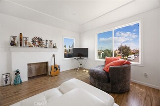 7037 Cimarron St, Los Angeles, CA 90047