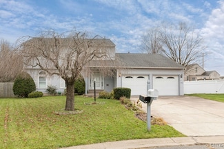 105 Odessa Cir, Syracuse, NY 13212