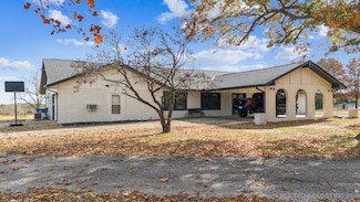 908 Lou Allard Dr, Drumright, OK 74030