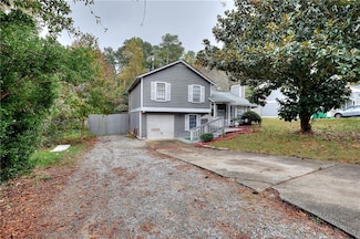 2573 Mistletoe Ln, Snellville, GA 30039