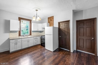 265 Fulton Ave, Jersey City, NJ 07305