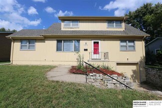7822 Ontario St, Omaha, NE 68124