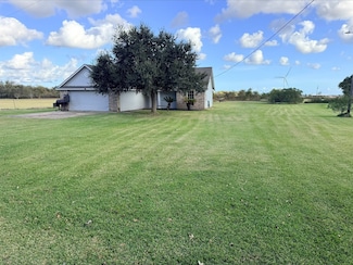 415 County Road 175, Bay City, TX 77414