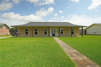 900 Garden Ln, Lake Charles, LA 70605