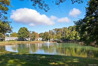 607 Cabot Ct E Unit C607, Saint James, NY 11780