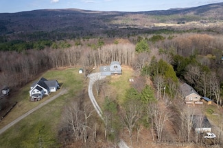 1156 Hartsboro Rd, Wallingford, VT 05773